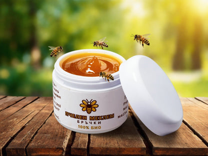 Пчелен мехлем против бръчки
